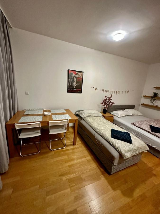 Central Apartment With Balcony Budapest Ngoại thất bức ảnh