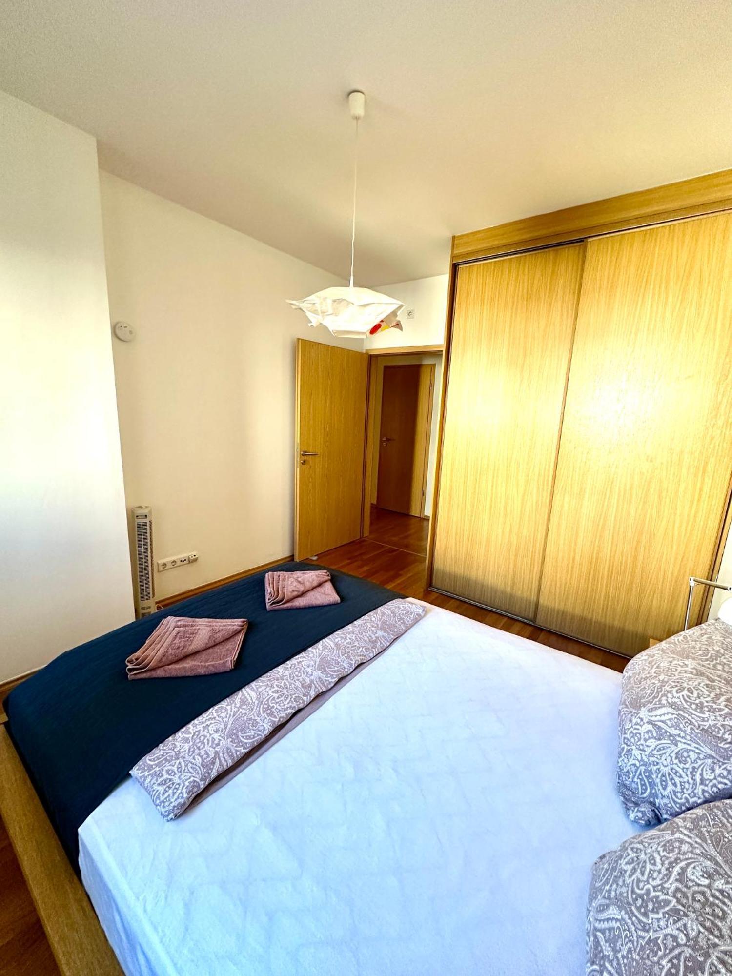Central Apartment With Balcony Budapest Ngoại thất bức ảnh