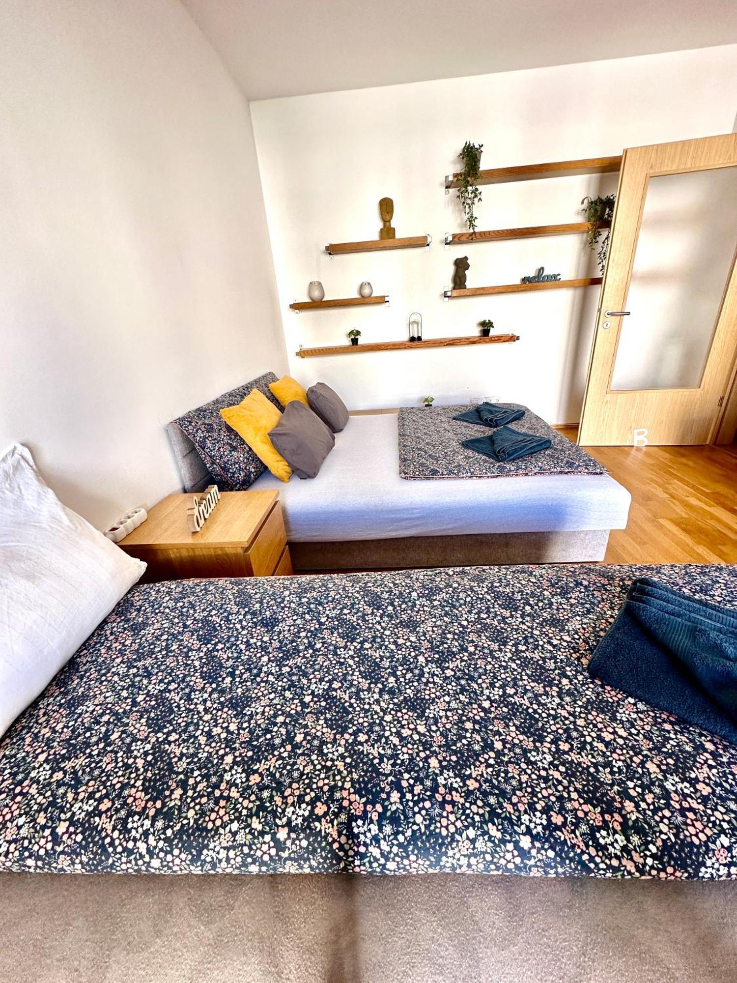 Central Apartment With Balcony Budapest Ngoại thất bức ảnh