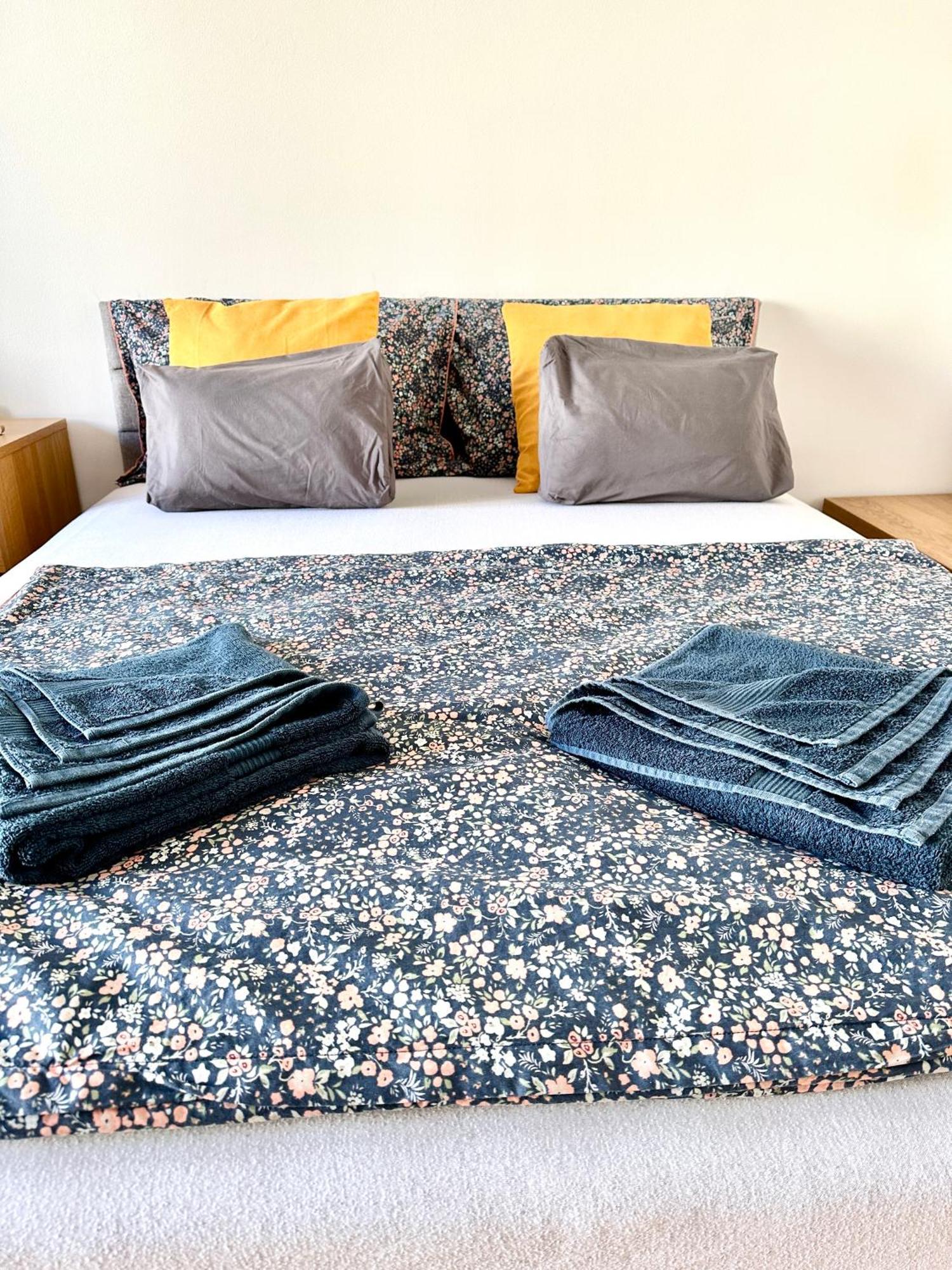 Central Apartment With Balcony Budapest Ngoại thất bức ảnh
