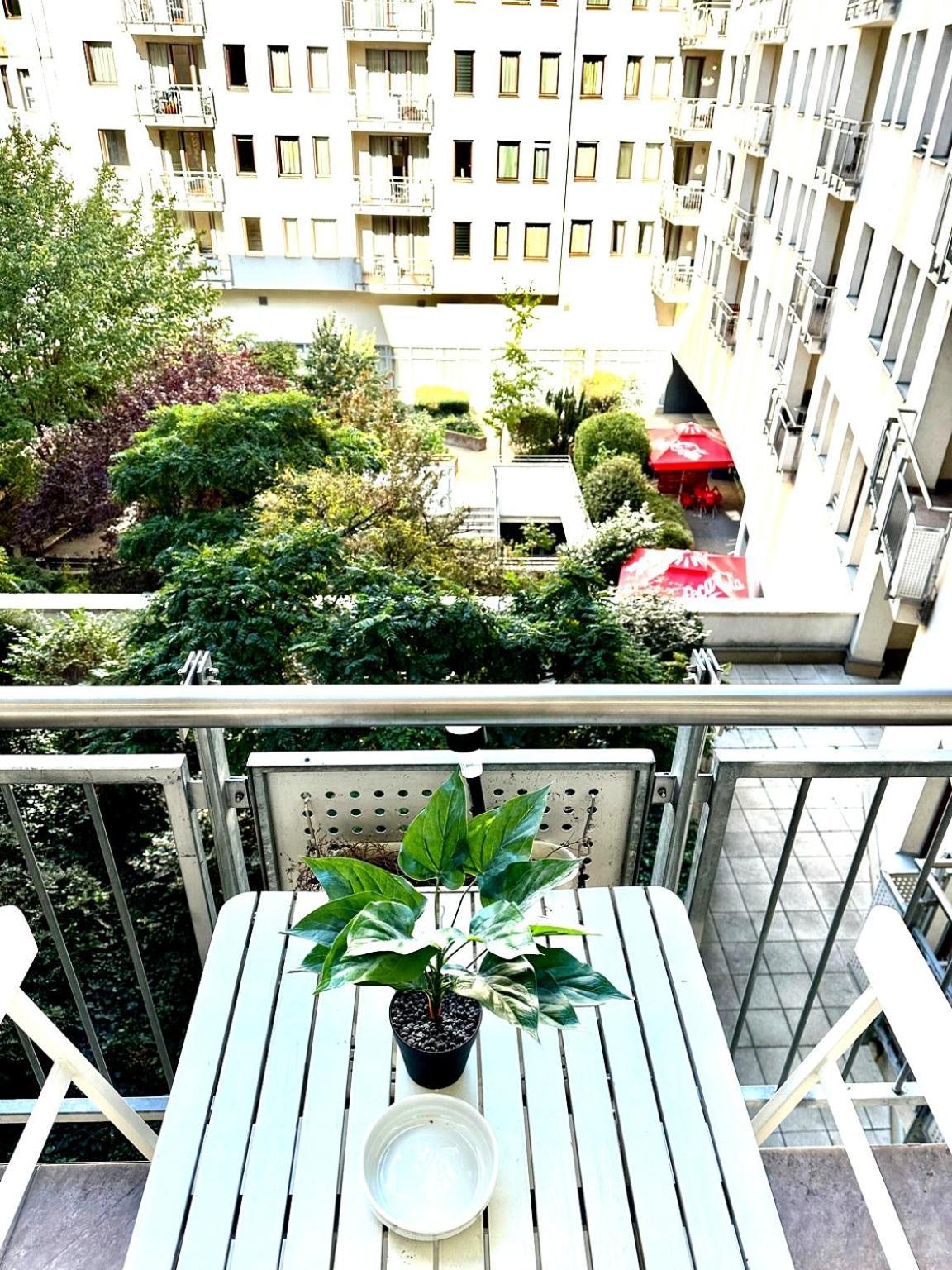 Central Apartment With Balcony Budapest Ngoại thất bức ảnh